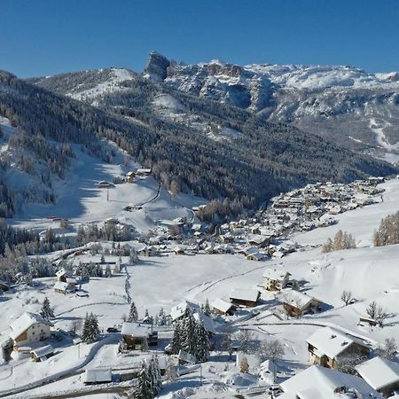 Hotel Conturines San Cassiano  Exterior foto