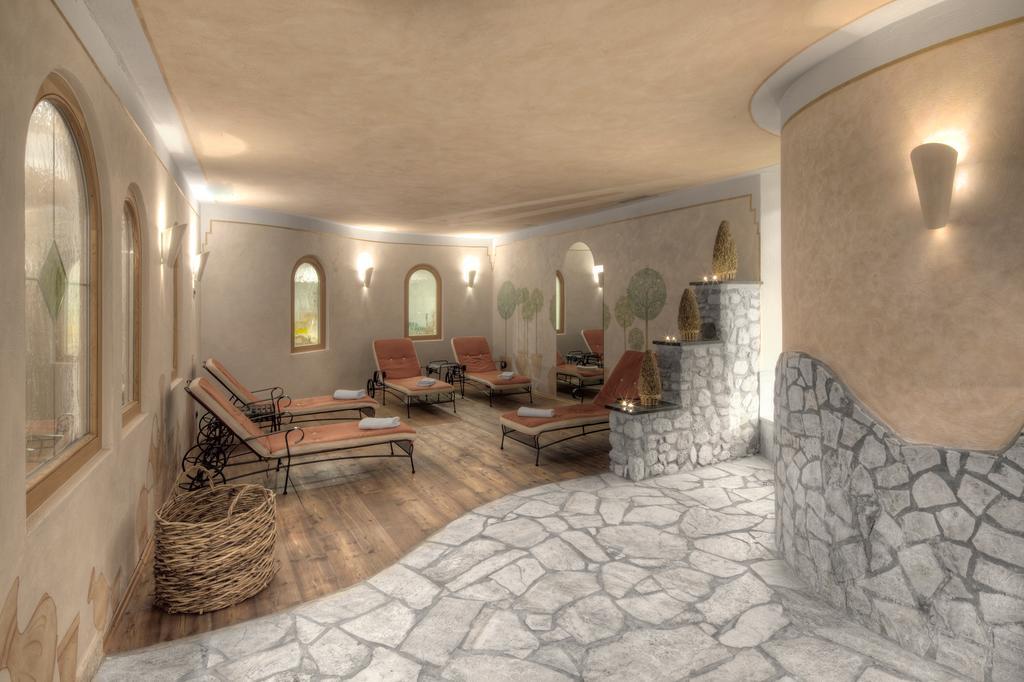 Hotel Conturines San Cassiano  Exterior foto